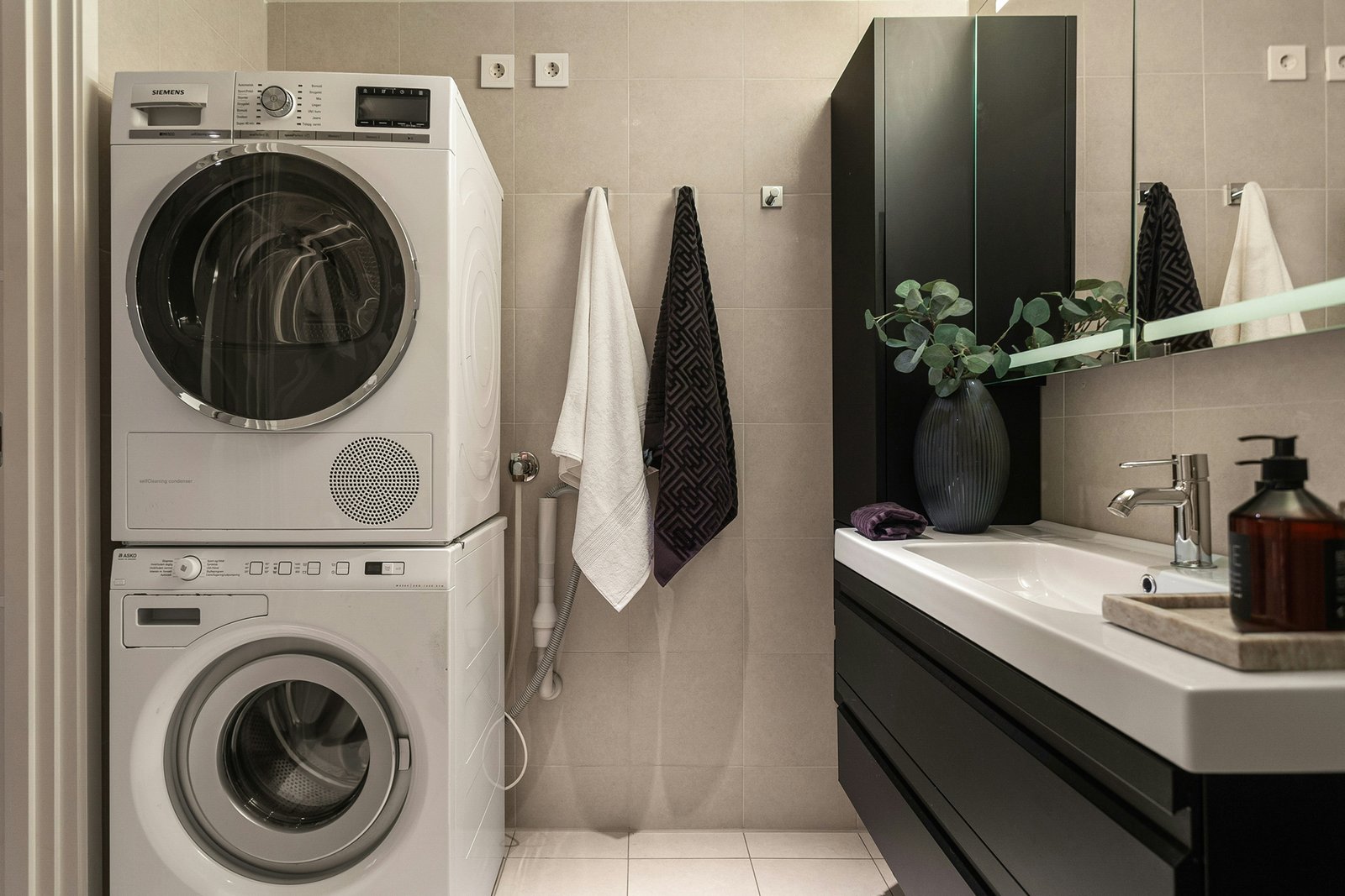 Waschmaschine im Waschraum