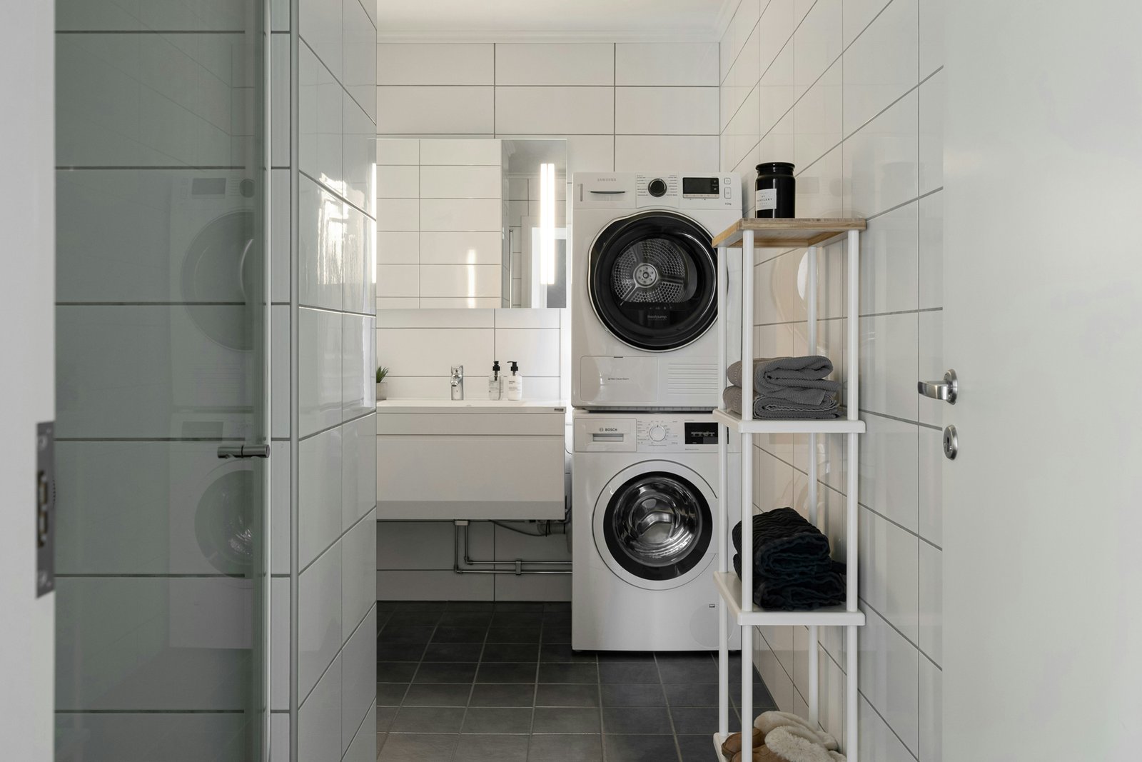 Waschmaschine im Waschraum